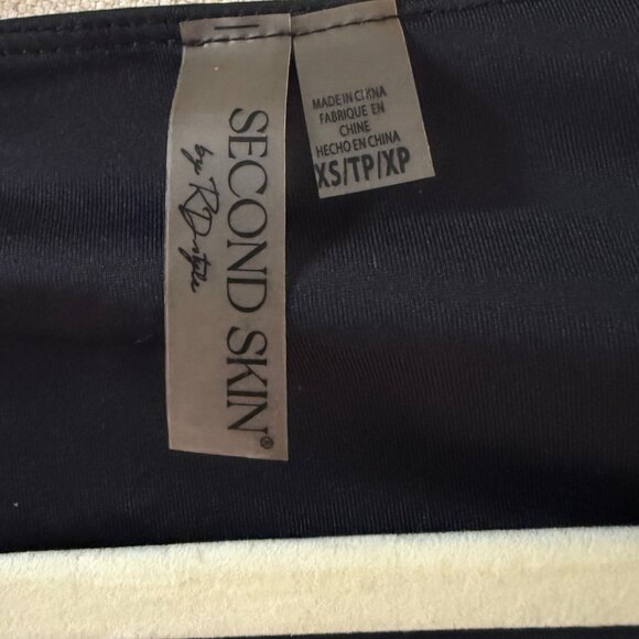 Black Second Skin Top from Simons (XS) - Picture 4 of 7